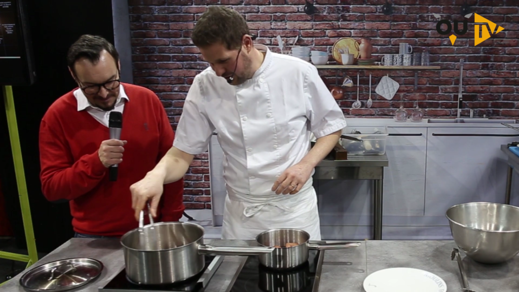 Dans son assiette : Denis Mayet nous présente ses recettes de suprêmes de volaille et sa poire au St-Pourçain