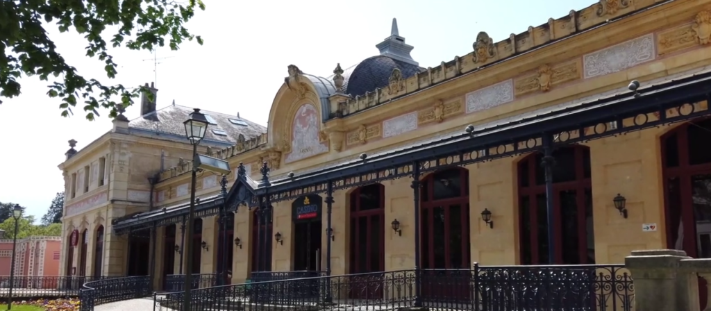 Elodylovestravels vous fait découvrir Néris les bains